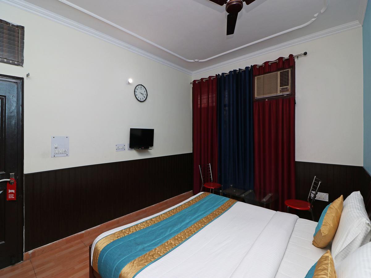 Hotel The Abodes House Greater Noida Esterno foto