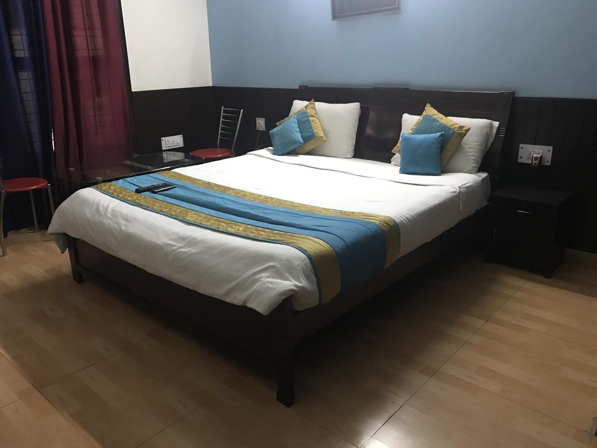 Hotel The Abodes House Greater Noida Esterno foto