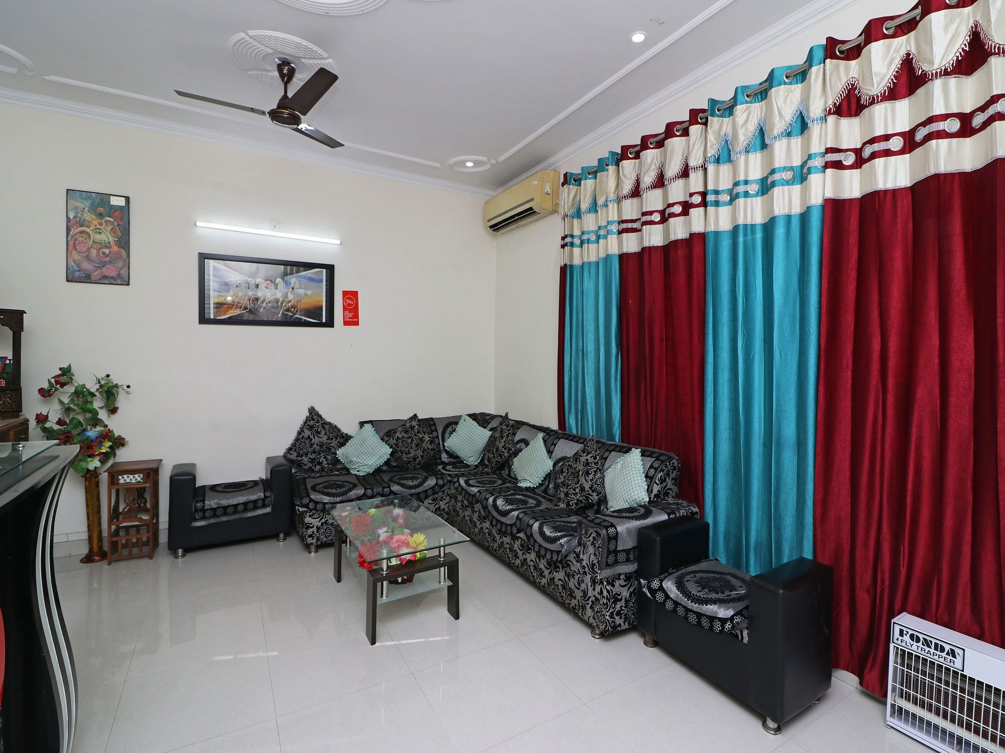 Hotel The Abodes House Greater Noida Esterno foto