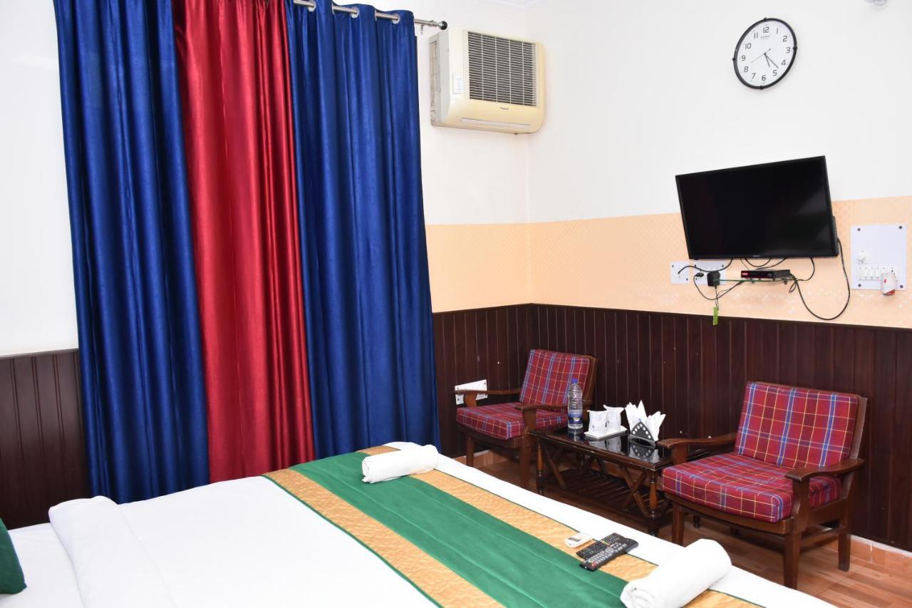 Hotel The Abodes House Greater Noida Esterno foto